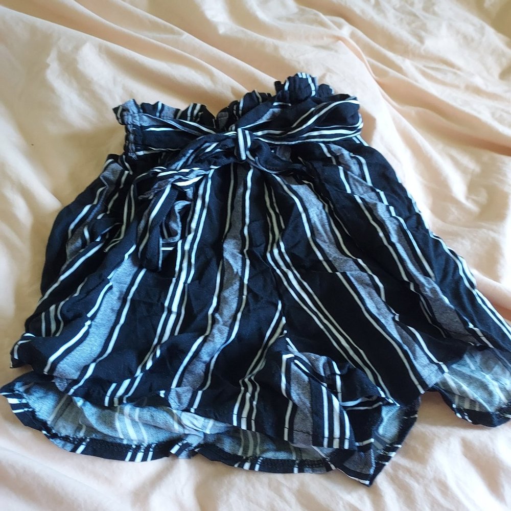 Shosho black and white striped flowy shorts with tie in front